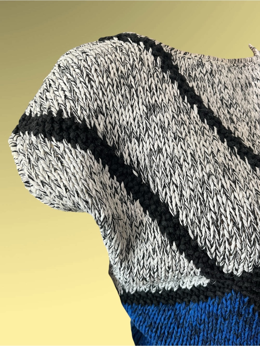 Pinnacle Geometric Colorblock Knit Top Abstract Blue Black White Slouchy Waist M - Picture 4 of 7